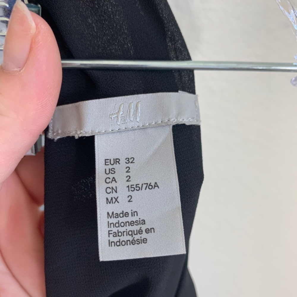🍍3 for $25 H&M Black Midi Shift Dress - Picture 5 of 6